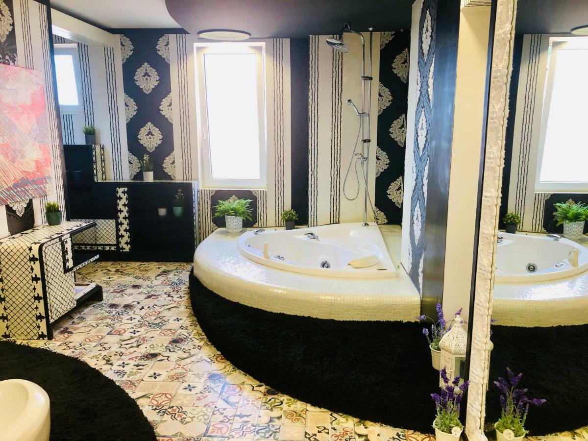 Golden Pearl - Jacuzzi Top Center Luxury Apartment Sofia Luaran gambar